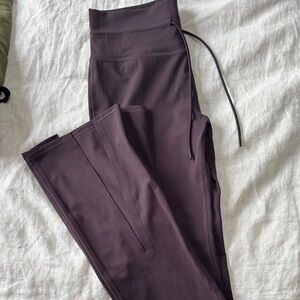 Vuori Women's Purple Leggings
